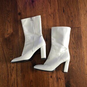 Via Spiga White Boots - Size 8M US 36 EUR - Great for Holiday Pictures
